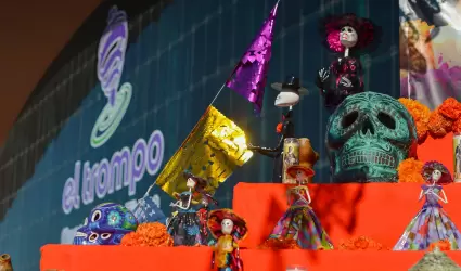 El Trompo Da de Muertos