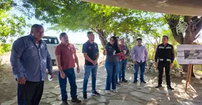 Reunin informativa sobre obra con residentes de la colonia Chauss