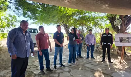 Reunin informativa sobre obra con residentes de la colonia Chauss