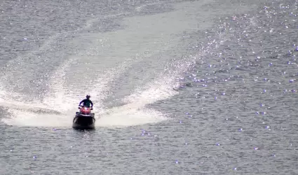 Entrega de equipo, uniformes y unidades a Protecci�n Civil