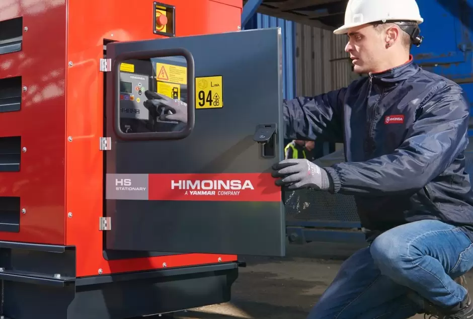 Prioriza la seguridad verificando que la maquinaria cumpla con normas mexicanas vigentes.