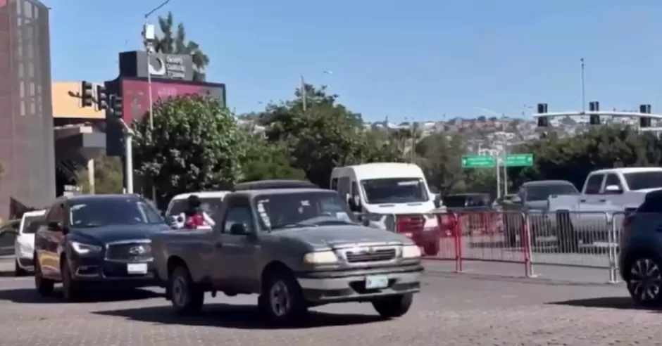 Montaje del escenario en Zona Río