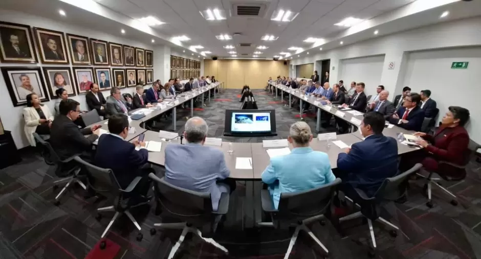 Baja California refuerza cooperacin econmica con Arizona en encuentro industrial en Ciudad de Mxico