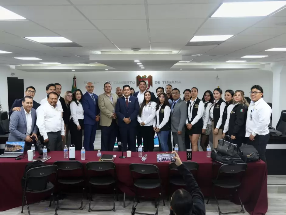 Glosa del primer informe de gobierno