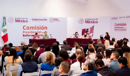 Audiencia P�blica en Baja California de la Comisi�n Presidencial para la Reforma