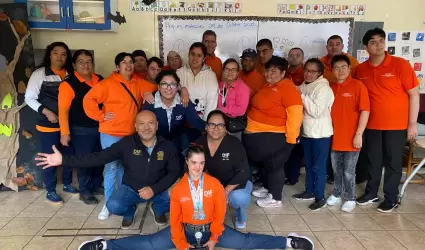 Felicita Claudia Agatn a Ana Fernanda Villela Collins por su talento en gimnasi