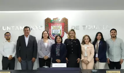 Comparecen titulares de Educacin Pblica Municipal y Secretara de las Mujeres
