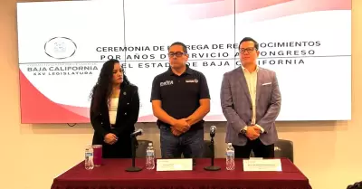 Reconocen a personal del Poder Legislativo con ms de una dcada de servicio