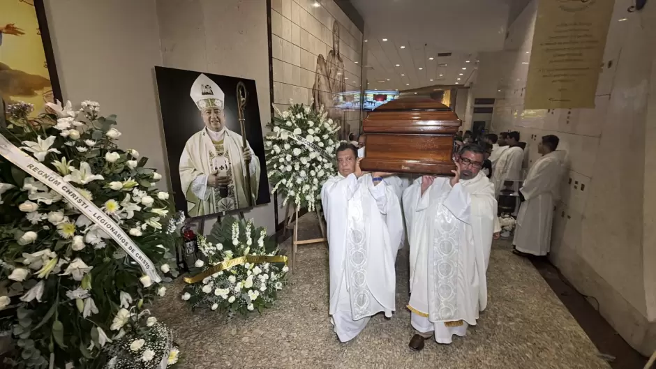 Realizan honras fúnebres y sepultura del Arzobispo de Tijuana Francisco Moreno Barrón