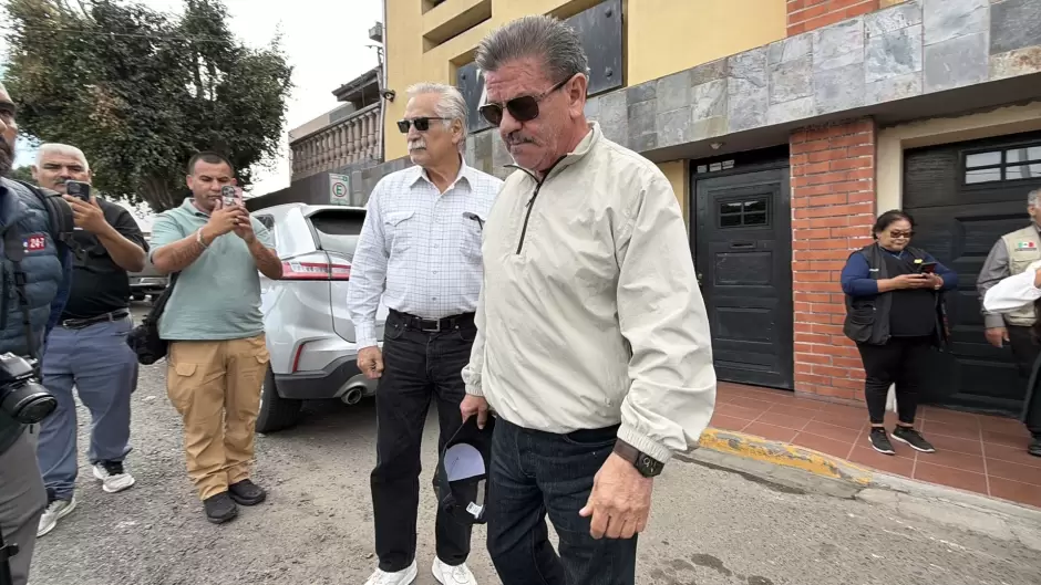 Manuel Cisneros, propietario de la "Birriera Guadalajara" en Ensenada