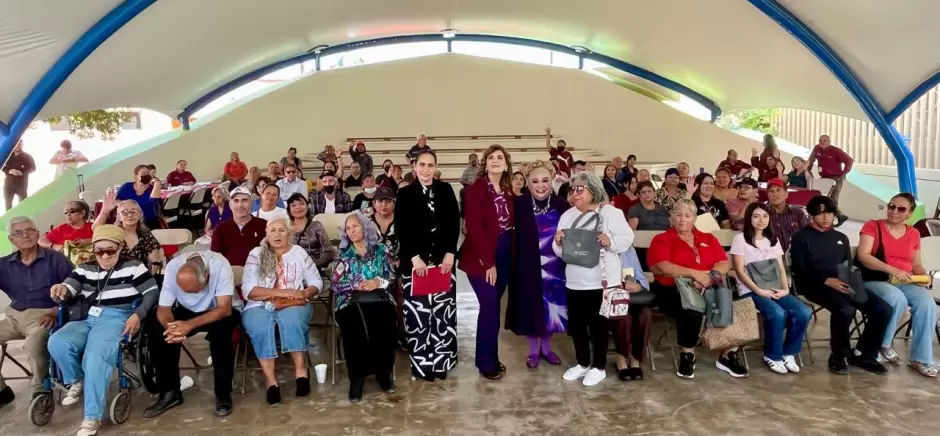 Entrega de auxiliares auditivos