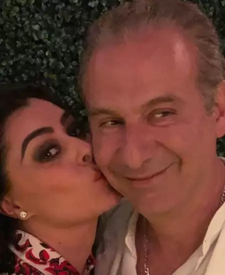 Yadhira Carrillo, Juan Collado