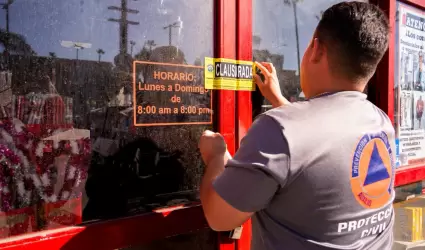 Clausuran tiendas Waldos en Ensenada