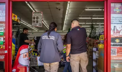 Operativo de inspeccin a tiendas Waldo's
