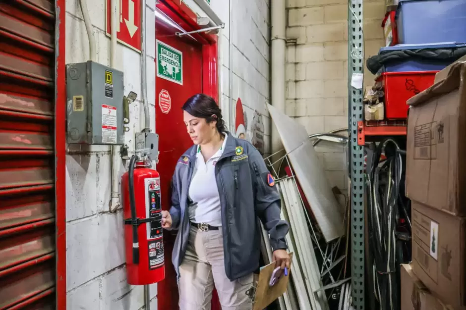 Operativo de inspeccin a tiendas Waldo's