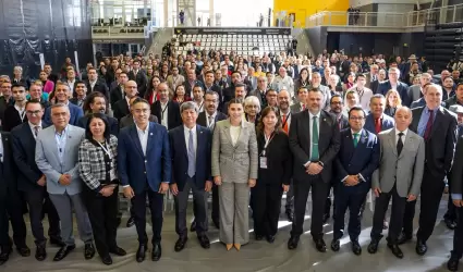 Gobernadora Marina del Pilar posiciona a Baja California