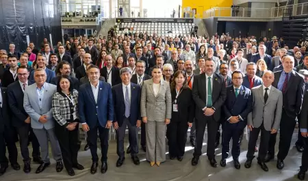 Gobernadora Marina del Pilar posiciona a Baja California