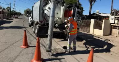 Labores de mantenimiento sanitario en diversos sectores de Mexicali