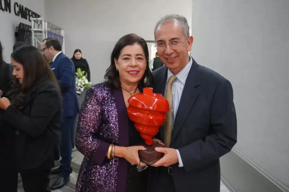 Cena "Girando por El Trompo" a favor de la niez tijuanense