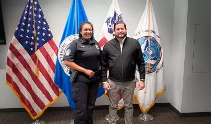 Directora del puerto de San Ysidro de CBP, Mariza Marn / Presidente municipal, 