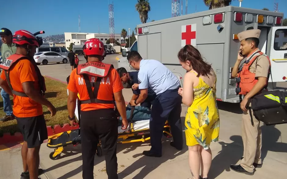 Marina realiza evacuacin mdica de tripulante en embarcacin turstica en Ensenada