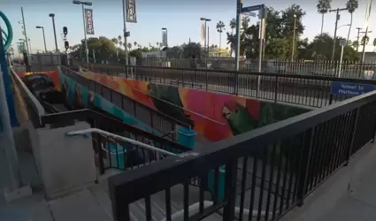 Mural en tnel peatonal del Centro de Trnsito de Oceanside