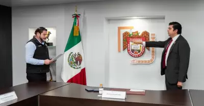 Toma protesta Ismael Burgueo a director del Instituto Municipal para la Juventu