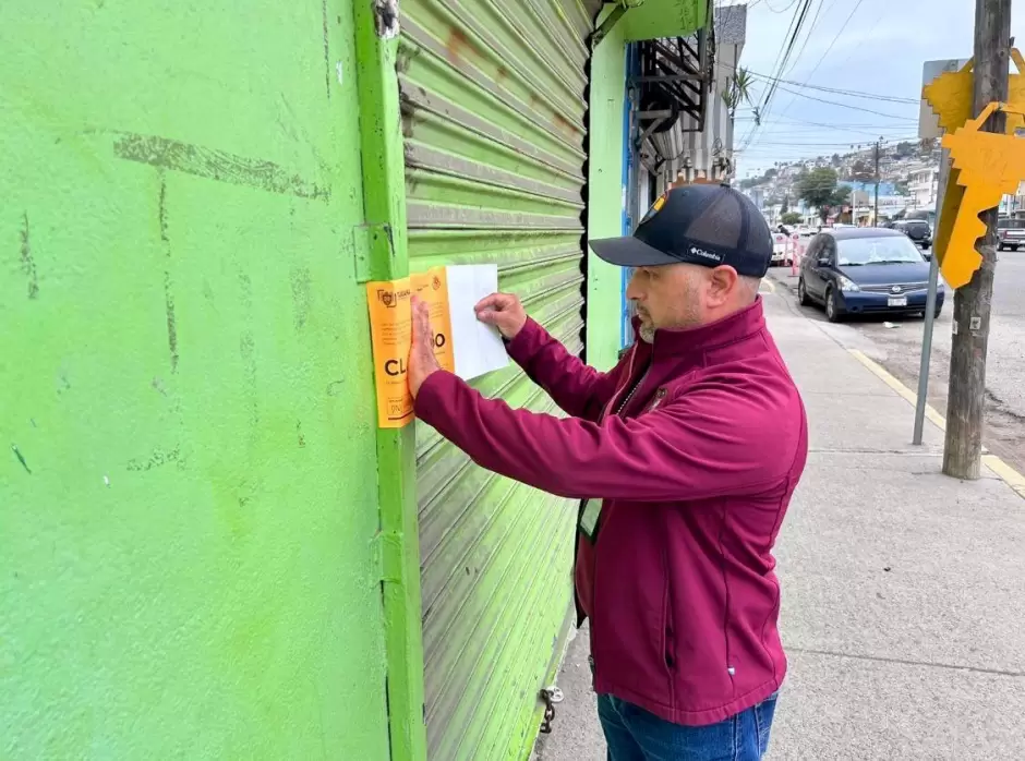 Rescatan a dos caninos que intentaban ser comercializados
