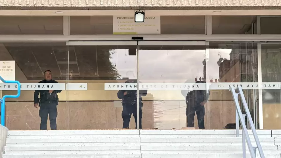 Marcha llega a Palacio Municipal