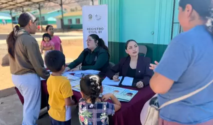 Acerca gobierno de Claudia Agatn a residentes de Can Buenavista programas de 