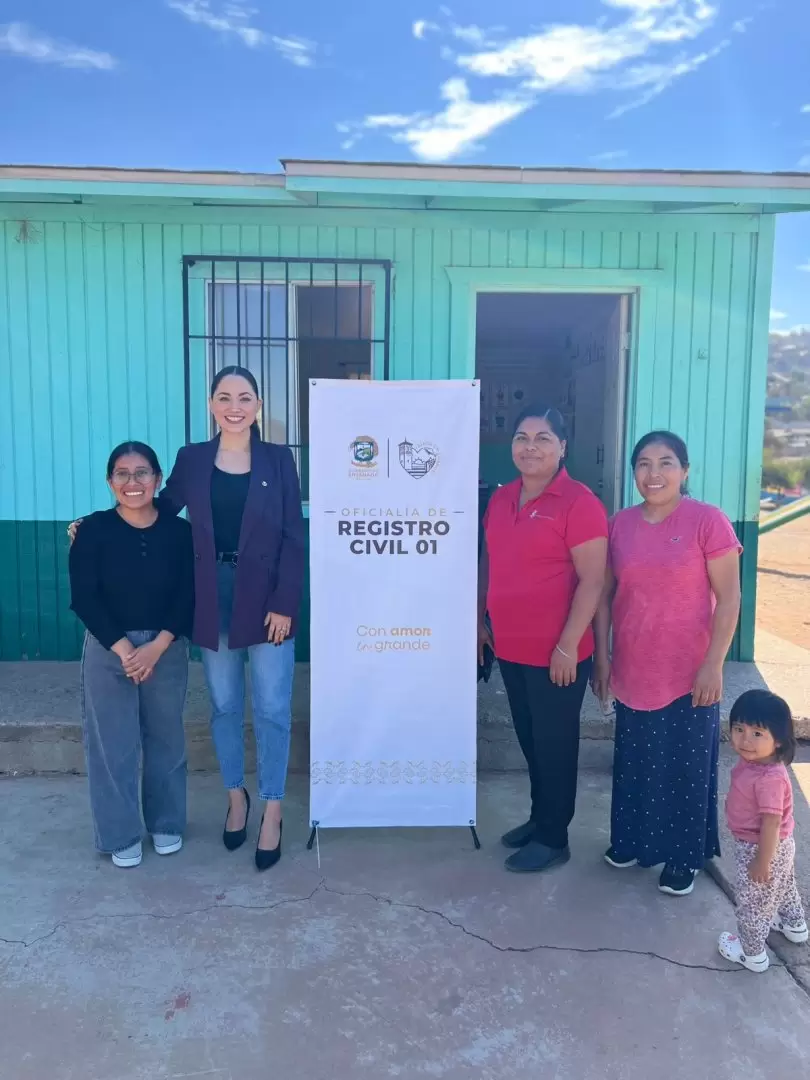 Acerca gobierno de Claudia Agatón a residentes de Cañón Buenavista programas de registro civil