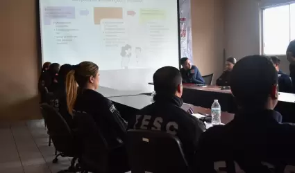 Capacitan a la Fuerza Estatal de Baja California para atencin inclusiva a perso
