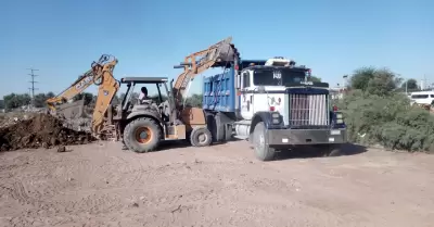 Limpieza de basura de drenes pluviales