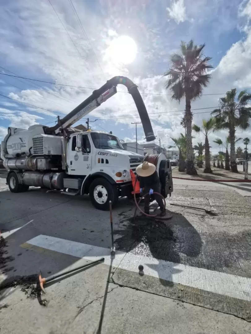 Trabajos de desazolve en Tijuana