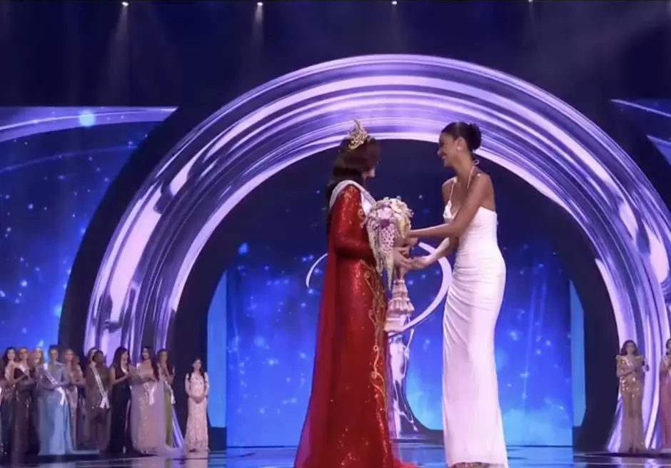 Representante de Mxico, Ftima Bosch Fernndez