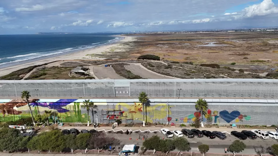 Frienship Park en la frontera de Playas de Tijuana