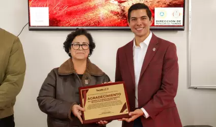 Romn Cota reconoce al Heroico Cuerpo de Bomberos de Playas de Rosarito