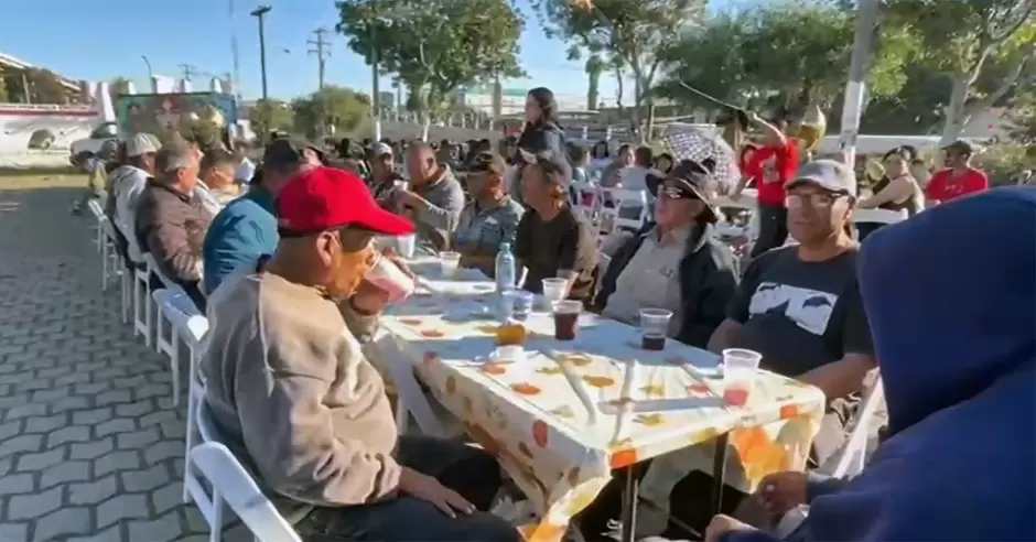 Cena de Accin de Gracias de Tijuana Sin Hambre