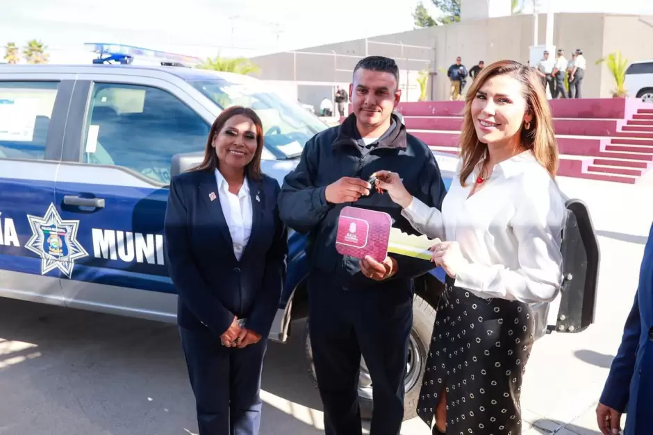 Entrega de nuevas patrullas