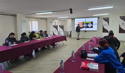 Capacitacin a bomberas sobre pacientes contaminados con materiales peligrosos