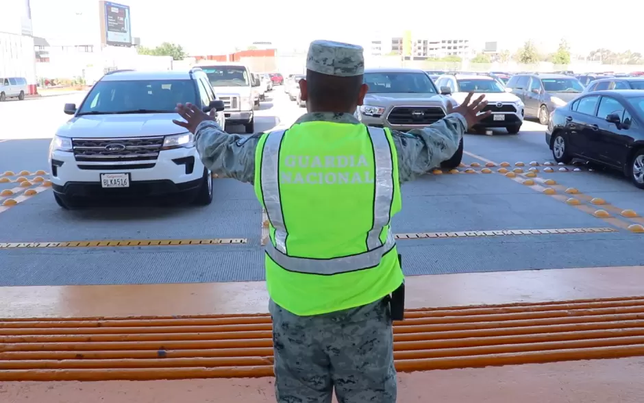 Compradores que cruzan de Estados Unidos a Mxico