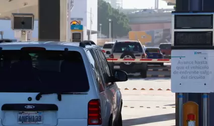 Compradores que cruzan de Estados Unidos a Mxico