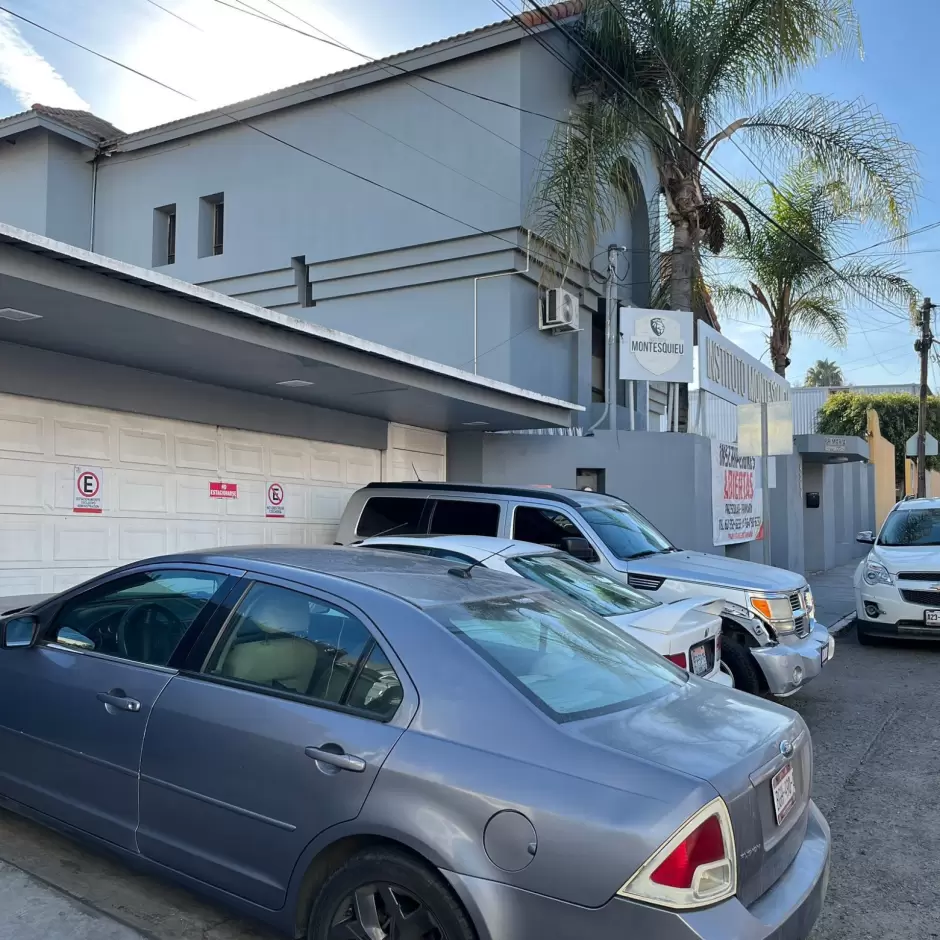 Obstrucción de banqueta