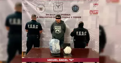 Detenido con vehculo robado y dosis de cristal en Tijuana