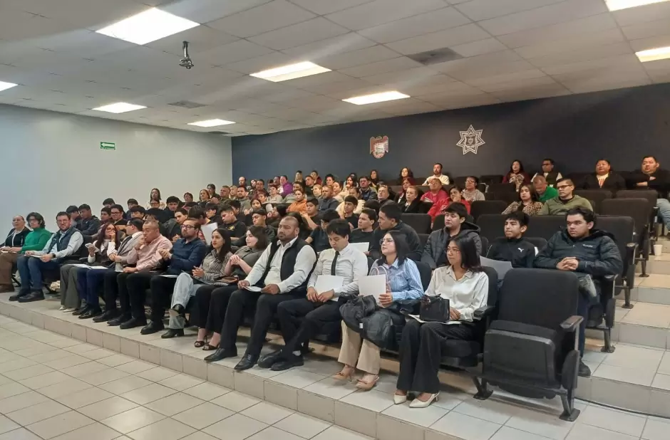 Ceremonia de graduación del programa "Jóvenes Cambiando sus Vidas"