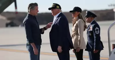 Newsom exige en Washington que Trump cumpla compromisos con los sobrevivientes d