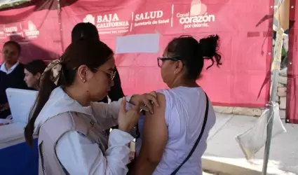 Vacunacin ante temporada invernal en Tijuana