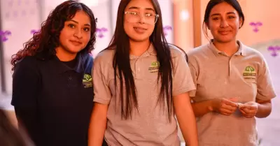 Estudiantes del Telebachillerato Comunitario "Genaro Vzquez"