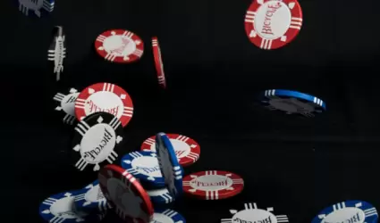 En casinos online, el cashback ofrece alivio cuando el jugador pierde.