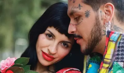 Christian Nodal, Cazzu